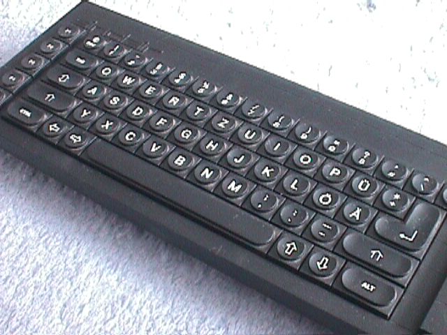 [ Nr. 5 - sinclair-ql_keyboard.jpg ]